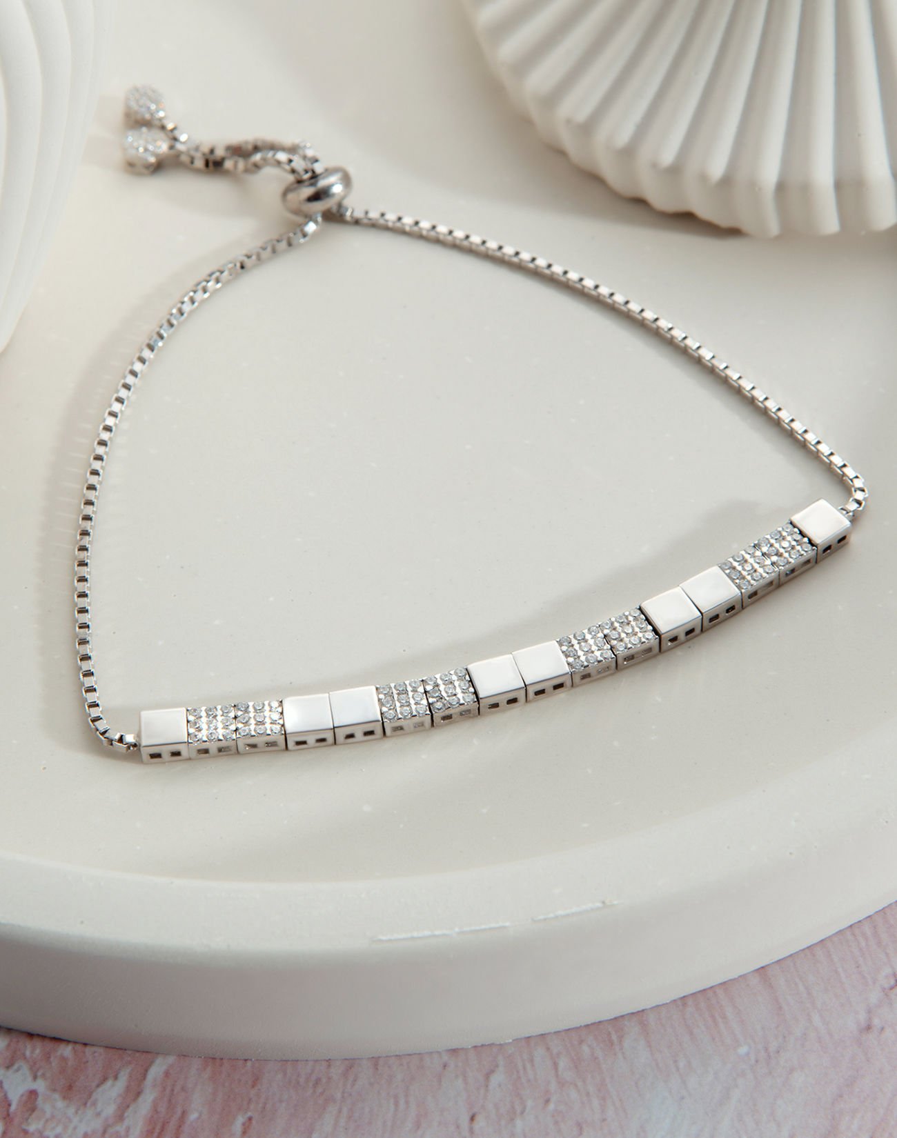 925 Ayar Gümüş Pırlanta Modeli Kare Küp Asansörlü Bileklik