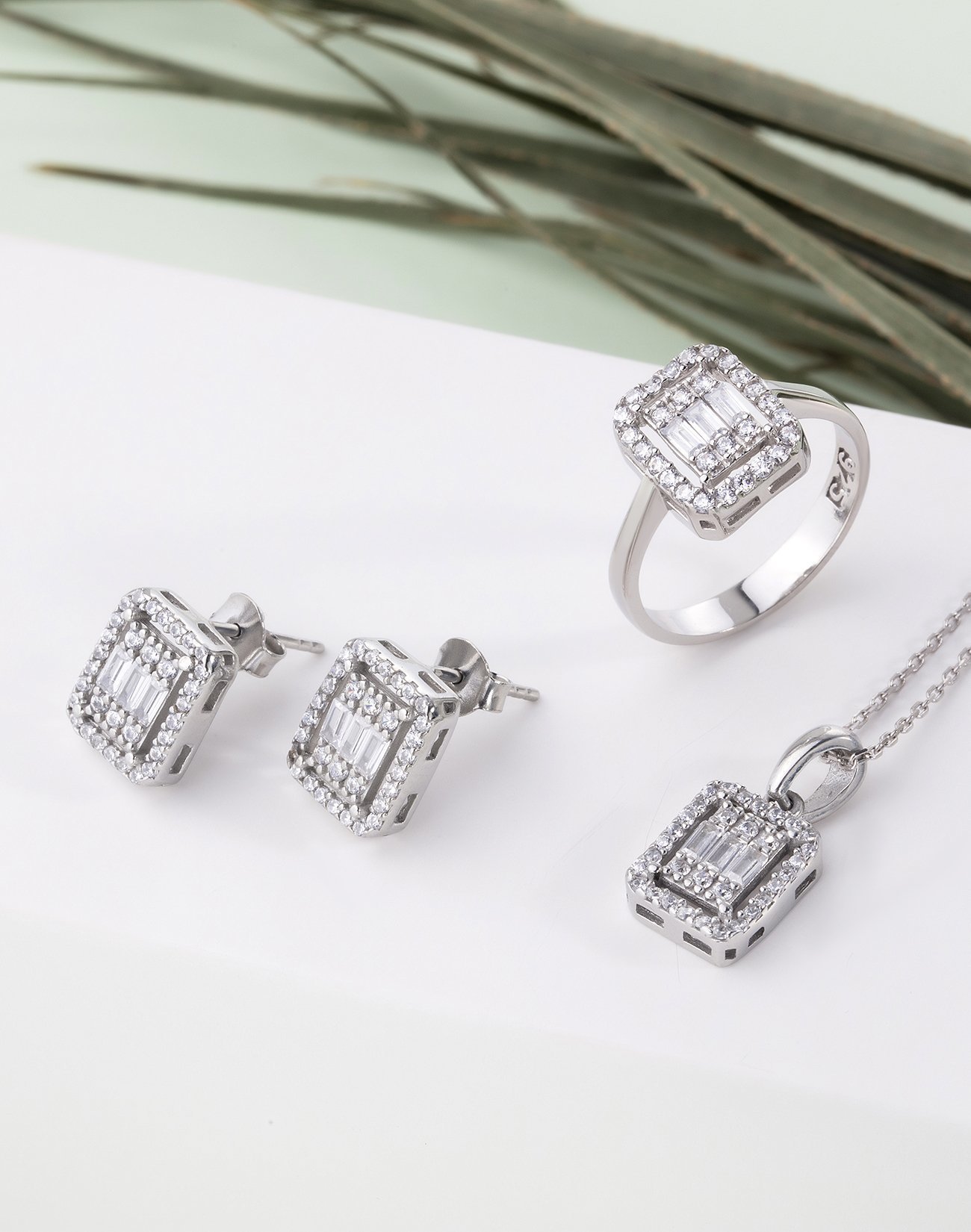 Baget Taşlı Gümüş Takı Seti