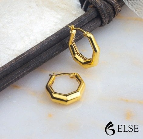 Burcunuzun Enerjisini Yükseltin: Karakterinize Özel Gümüş Takı Seçimi