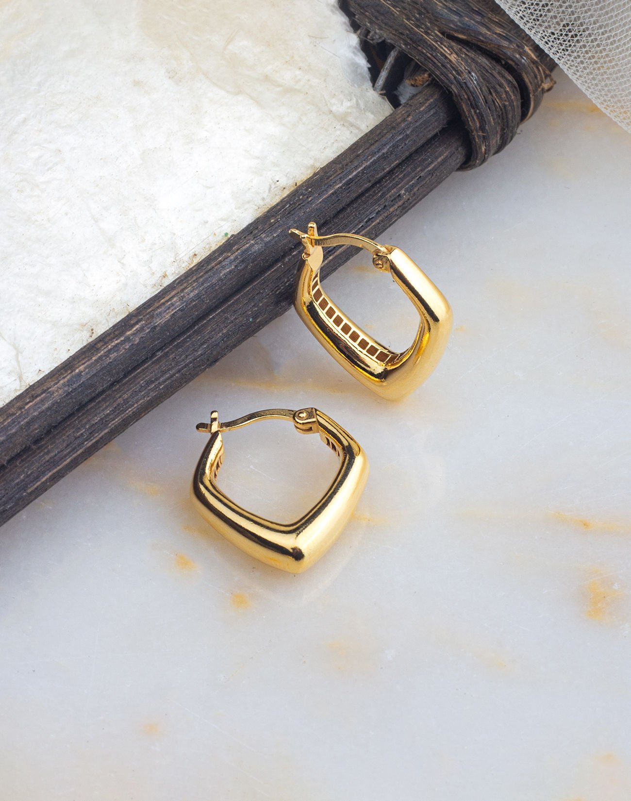 925 Ayar Üçgen Gümüş Küpe