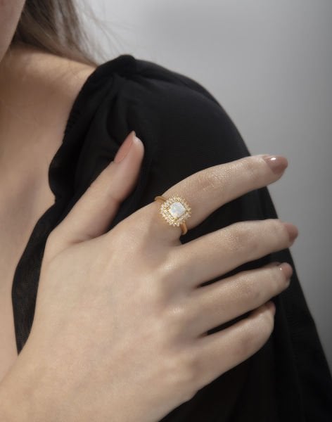 Anturaj Tasarımı Beyaz Opal Taşlı Gümüş Yüzük