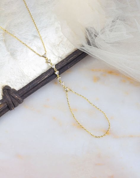 925 Ayar Gümüş Sıralı Üçgen Şahmeran