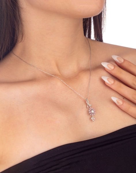 925 Ayar Gümüş Pembe Taşlı Dönen Çiçekli Kolye