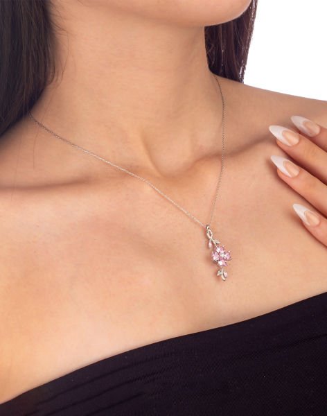 925 Ayar Gümüş Pembe Taşlı Dönen Yonca Kolye