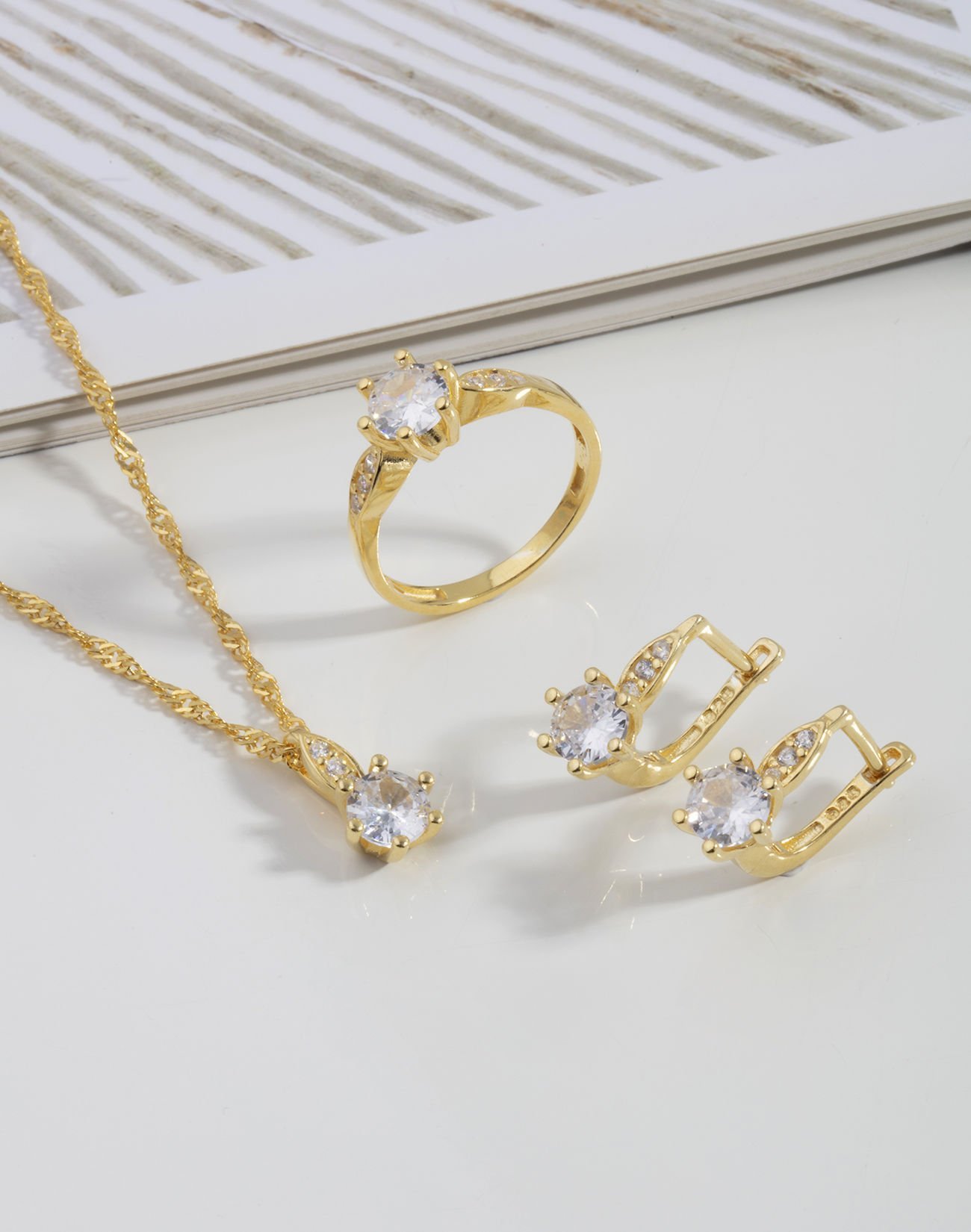 Singapur Zincirli Pırlanta Modeli Badem Sap Altı Tırnak Tek Taş Gümüş Takı Seti