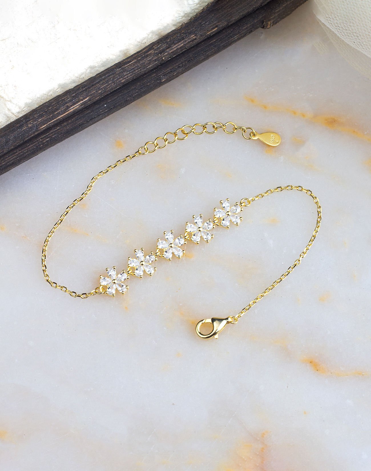 925 Ayar Gümüş Zirkon Taşlı Flower Bileklik