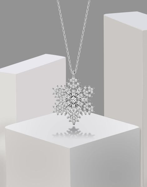 925 Ayar Gümüş Baget Taşlı Kar Tanesi Kolye Rodyum Kaplama