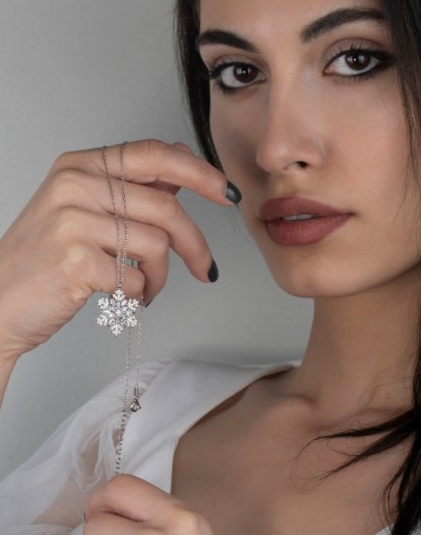 925 Ayar Gümüş Baget Taşlı Kar Tanesi Kolye Rodyum Kaplama