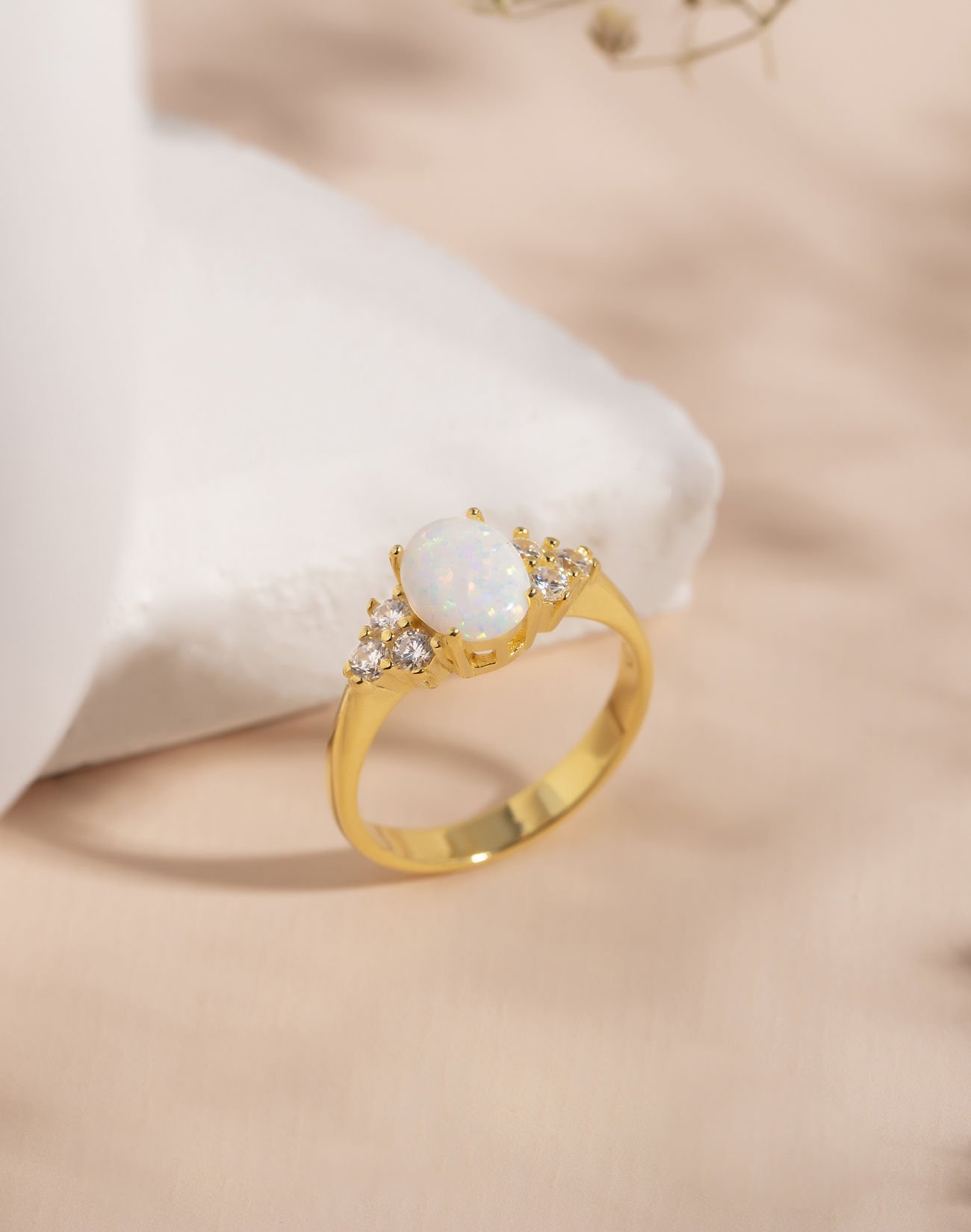 Pırlanta Tria Modeli Beyaz Opal Taşlı Gümüş Yüzük