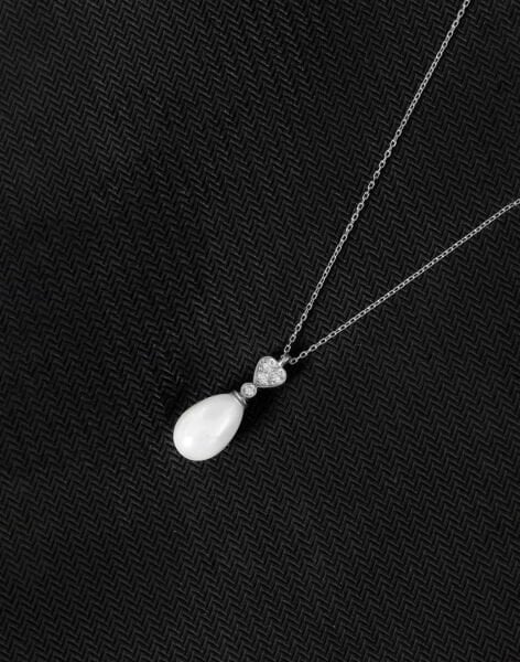 925 Ayar Gümüş Zirkon Taşlı Kalpli Damla İnci Kolye