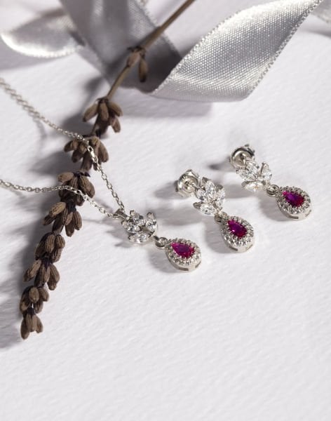 Markiz Pırlanta Modeli Damla Taş Sallantılı Takı Seti KIRMIZI