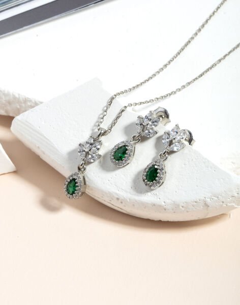 Markiz Pırlanta Modeli Damla Taş Sallantılı Takı Seti YEŞİL