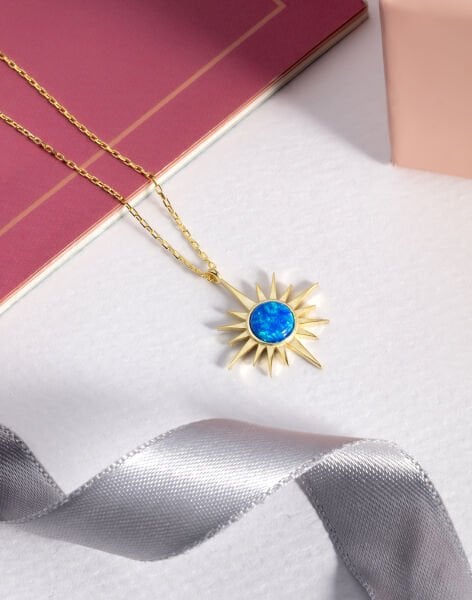 Opal Taşlı Şimal Yıldızı Kolye