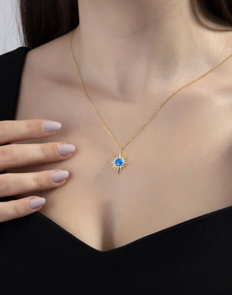 Opal Taşlı Şimal Yıldızı Kolye