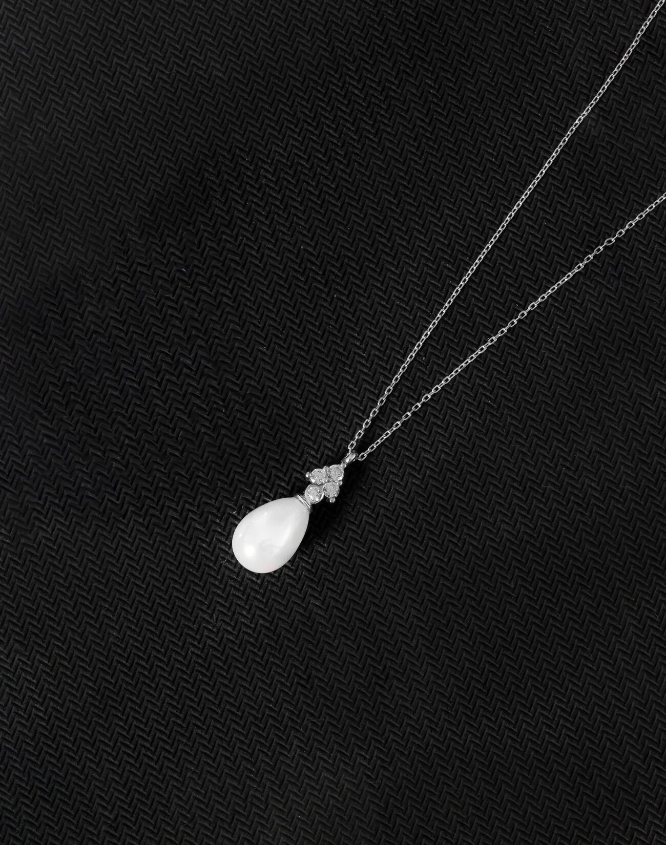 925 Ayar Gümüş Zirkon Taşlı Üçgen Damla İnci Kolye