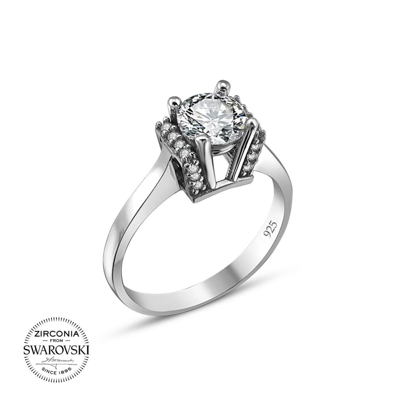 Swarovski Taşlı Dört Tırnaklı Pırlanta Modeli Gümüş Yüzük