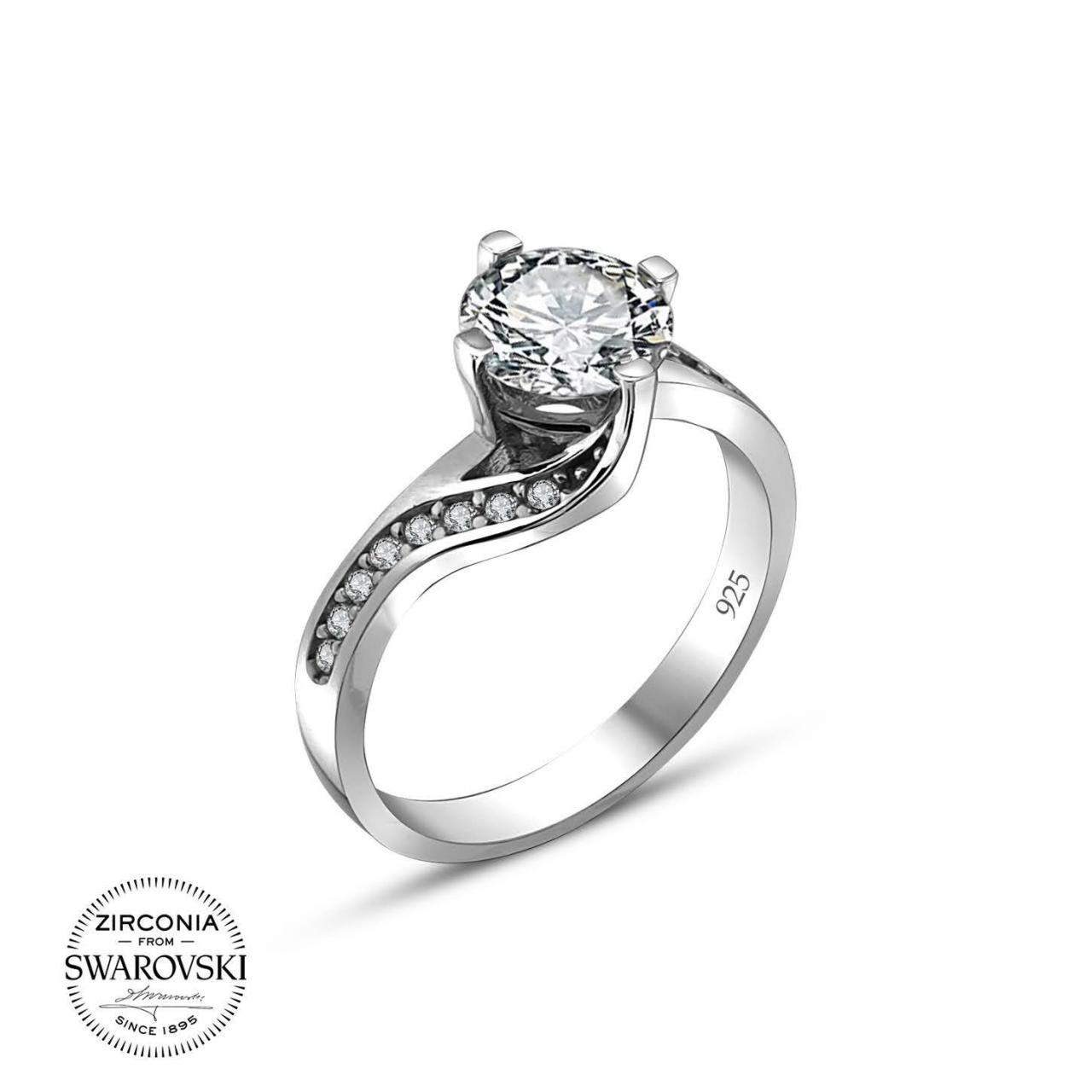 Swarovski Tek Taşlı Gümüş Kıvrım Yüzük