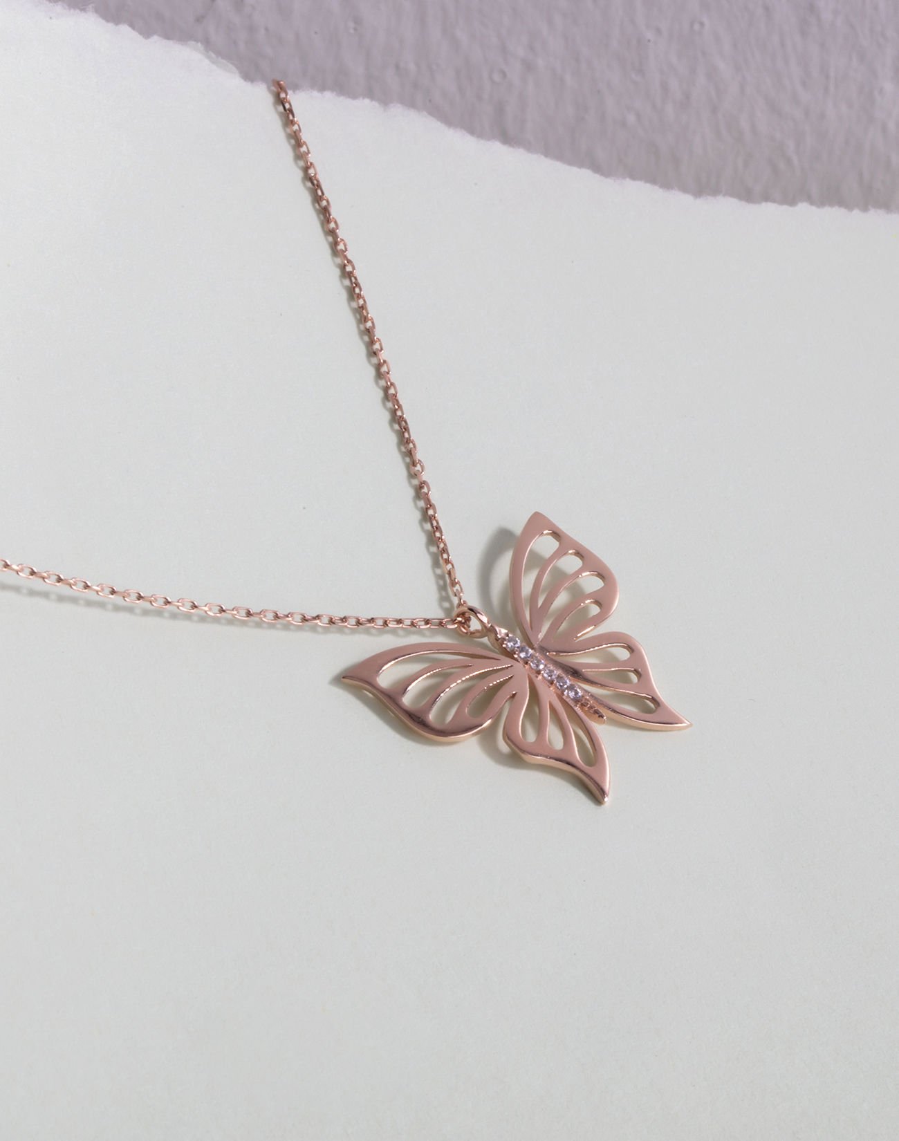 Parlak Gümüş Kelebek Kolye