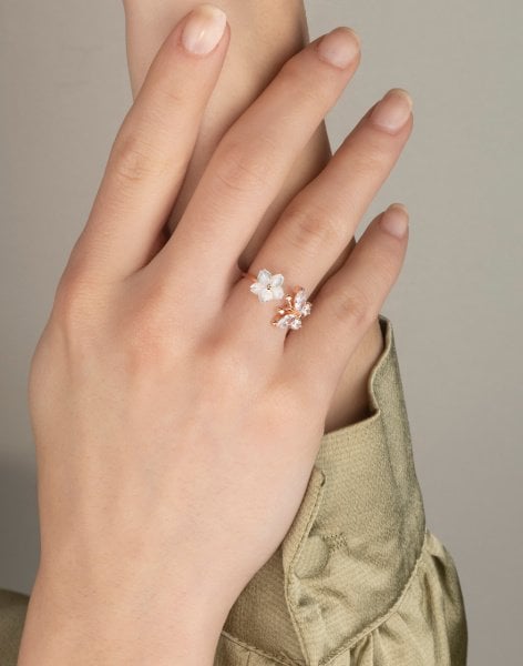 Sedef Çiçekli Kelebek Gümüş Yüzük