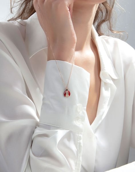 Mineli Uğur Böceği Gümüş Kolye