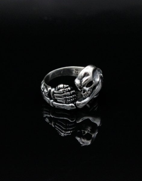 Sarılan İskelet Gümüş Erkek Yüzüğü