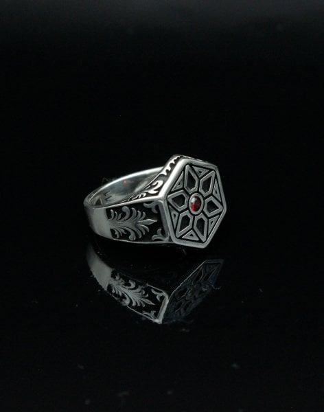 Kırmızı Taşlı Gümüş Erkek Yüzüğü