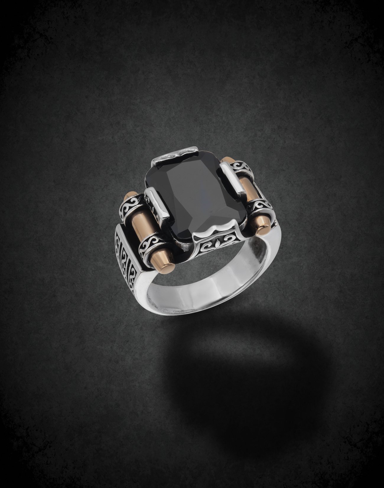 Siyah Taşlı Gümüş Erkek Yüzüğü