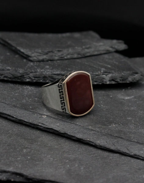 Grek Desenli Akik Taşlı Gümüş Erkek Yüzüğü