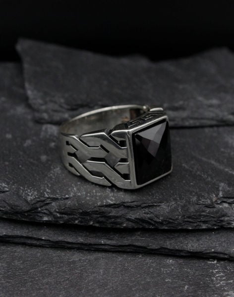 Siyah Oniks Taşlı Gümüş Erkek Yüzüğü