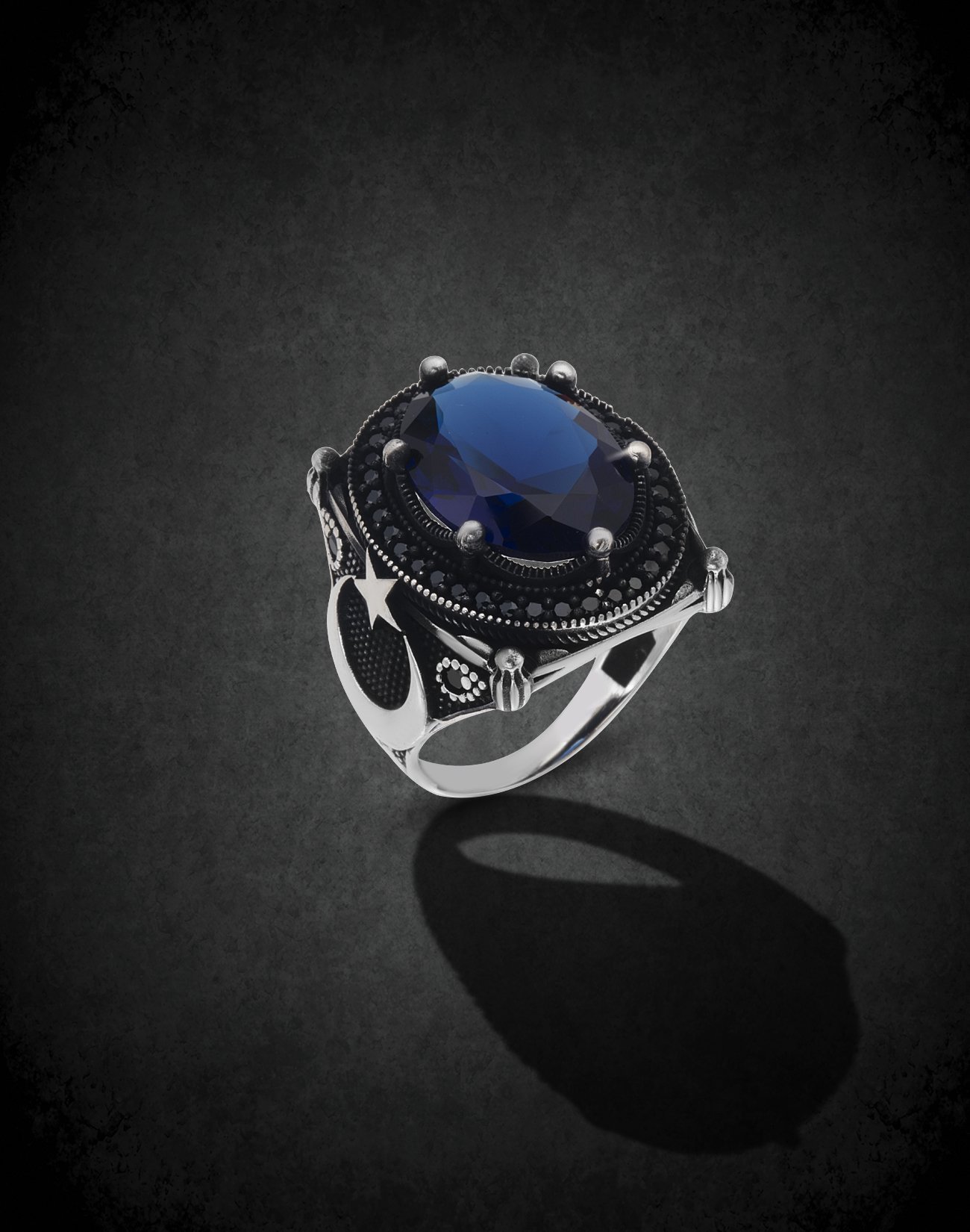 Ay Yıldız İşlemeli Mavi Taşlı Gümüş Erkek Yüzüğü