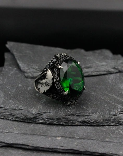Kartal İşlemeli Yeşil Taşlı Gümüş Erkek Yüzüğü