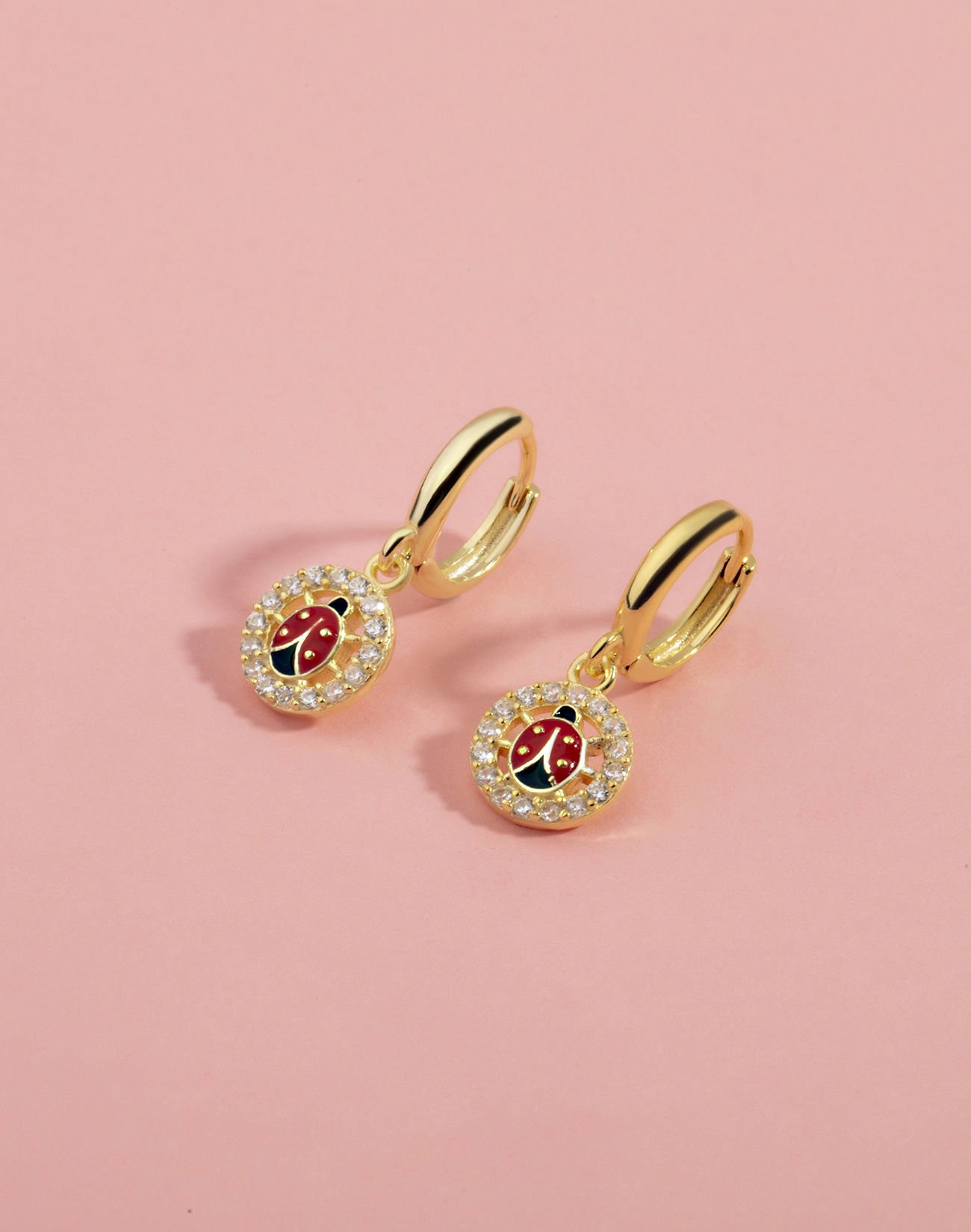 925 Ayar Gümüş Mineli Uğur Böcekli Yuvarlak Taşlı Sallantılı Çocuk Küpesi