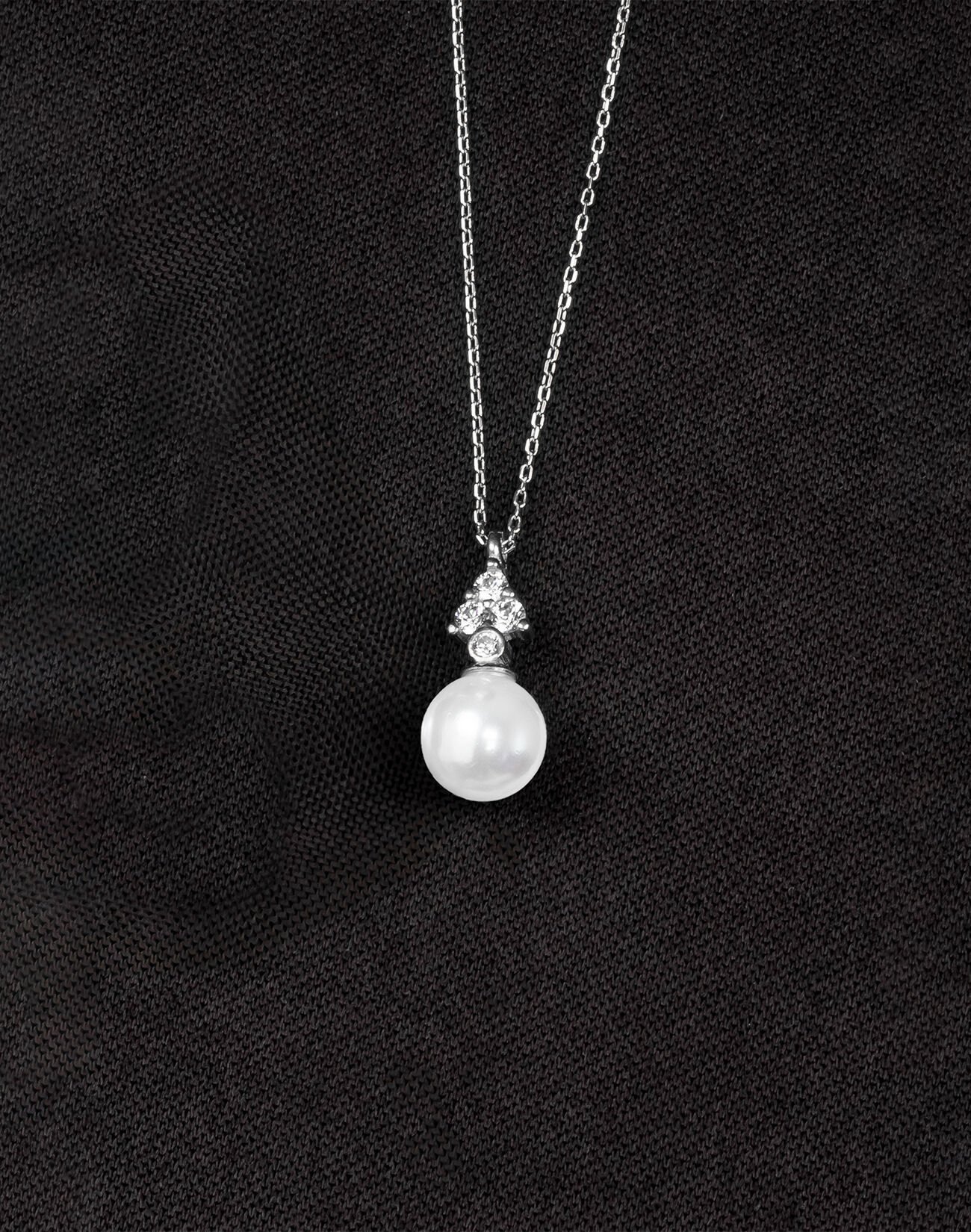 925 Ayar Gümüş Zirkon Taşlı Üçgen Küre İnci Kolye