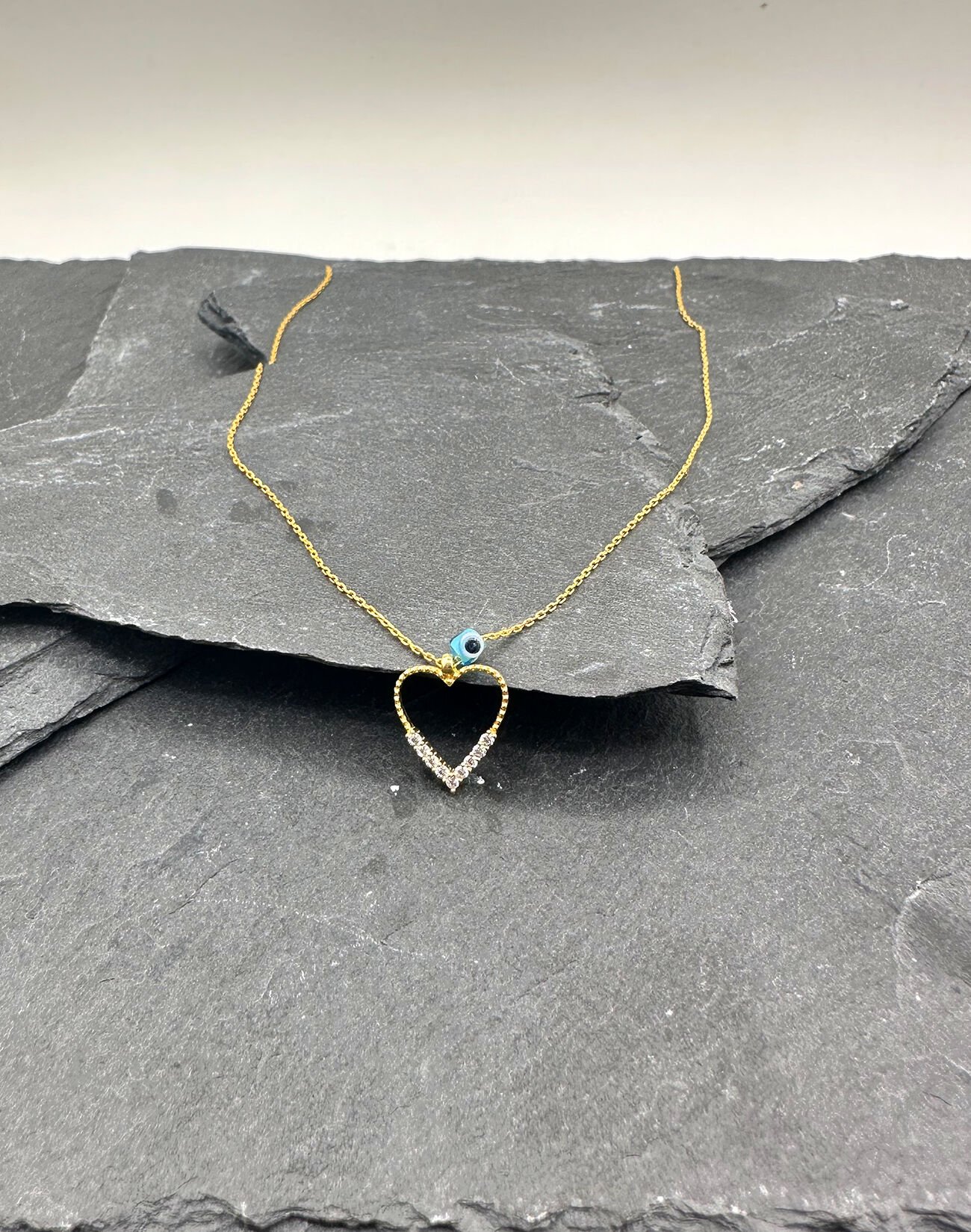 Zirkon Taşlı Kalpli Gümüş Kolye