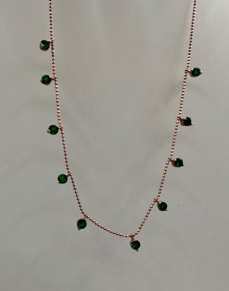 Zümrüt Rengi Taşlı Top Zincirli Gümüş Kolye