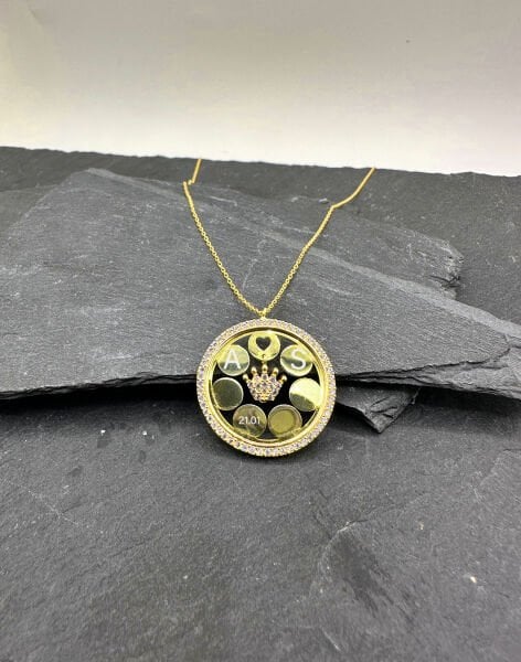 Taç Sallantılı Tek Sıra Çerçeve Kişiye Özel Gümüş Kolye