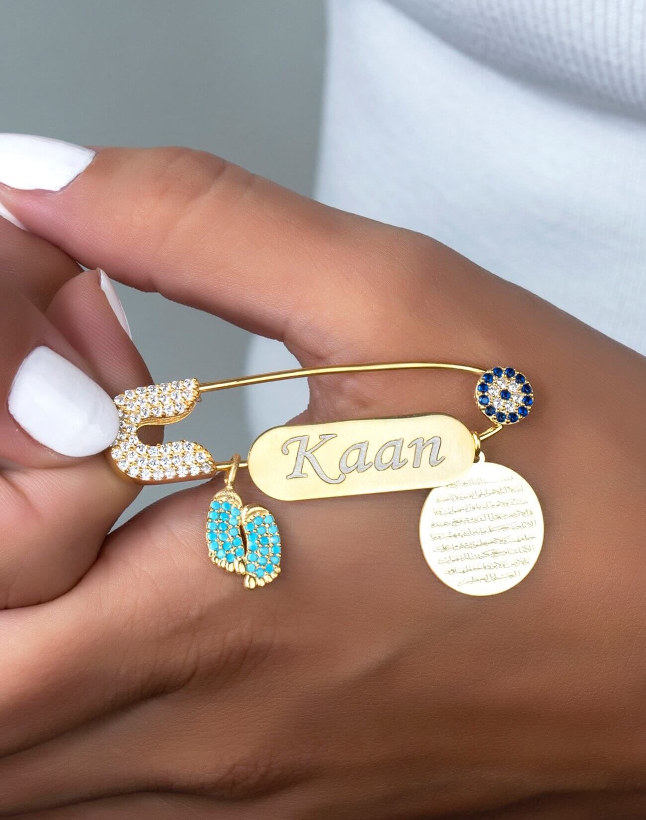 Kişiye Özel Nazar Boncuklu İsimli Ve Ayaklı Gümüş Bebek İğnesi