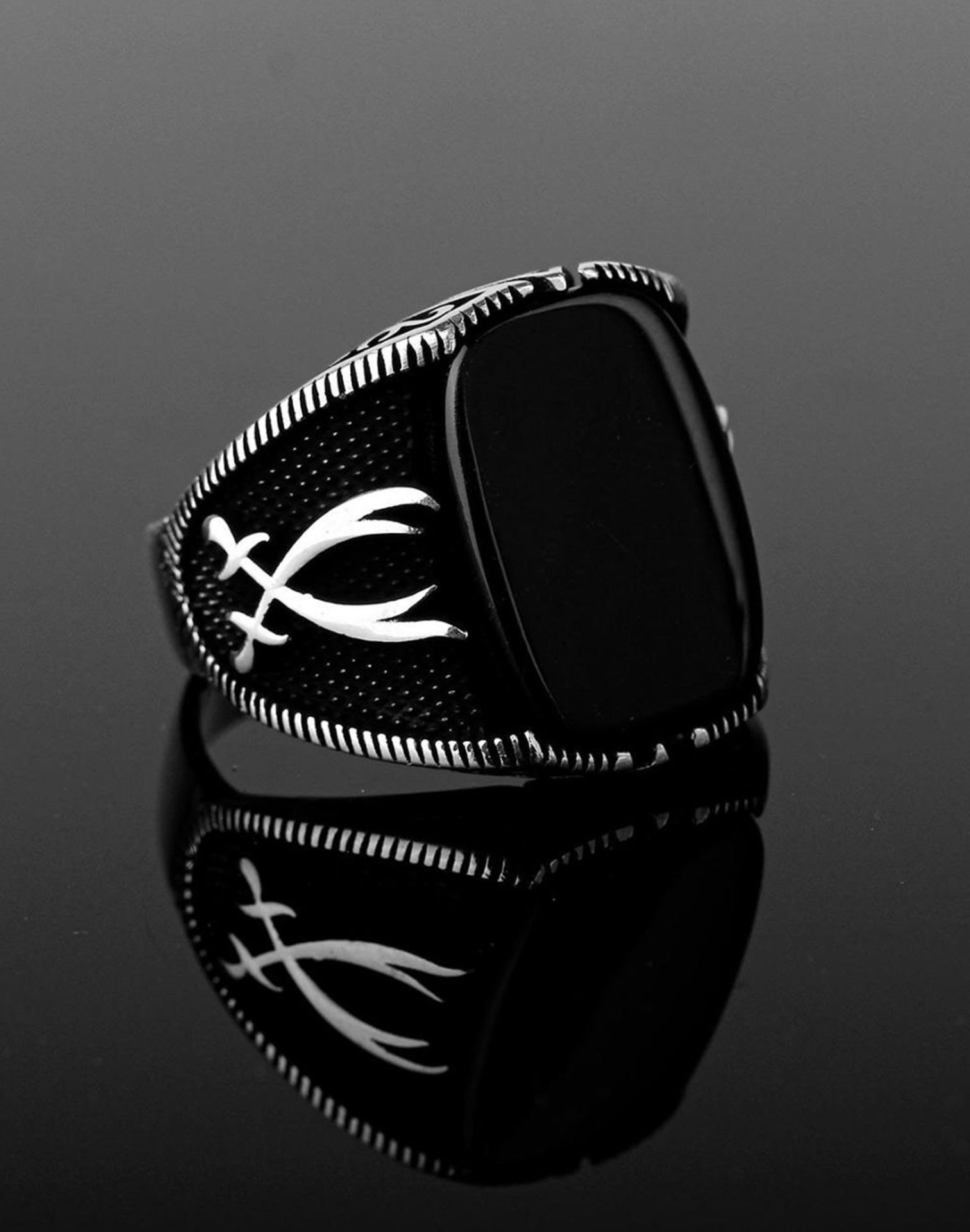 925 Ayar Zülfikar Desenli Oniks Taşlı Gümüş Erkek Yüzüğü