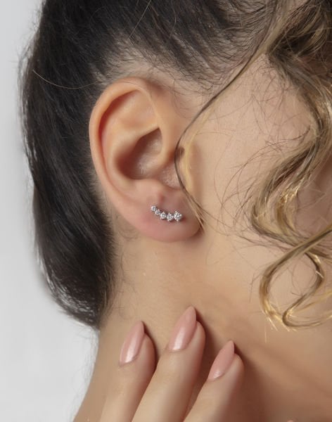 Zarif Zirkon Taşlı Çivili Gümüş Küpe