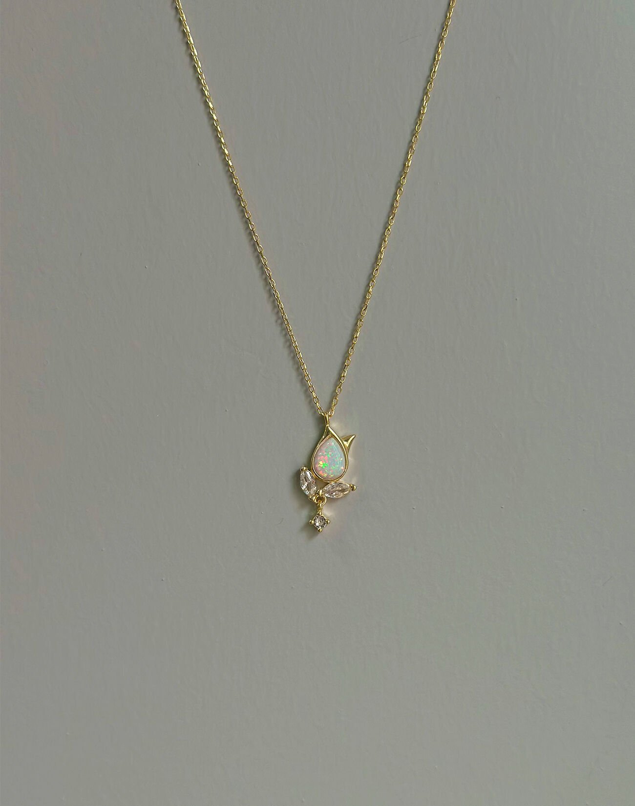 Opal Taşlı Gümüş Lale Kolye