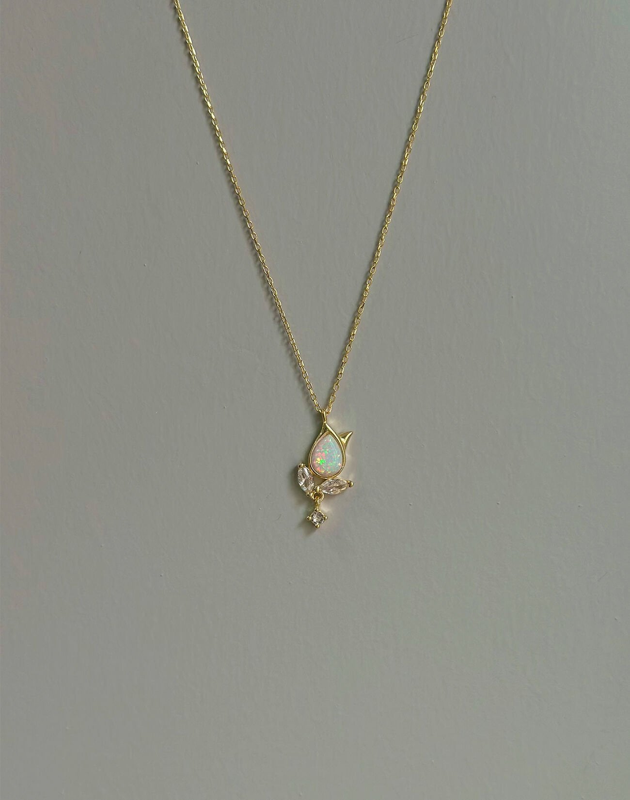 Opal Taşlı Gümüş Lale Kolye