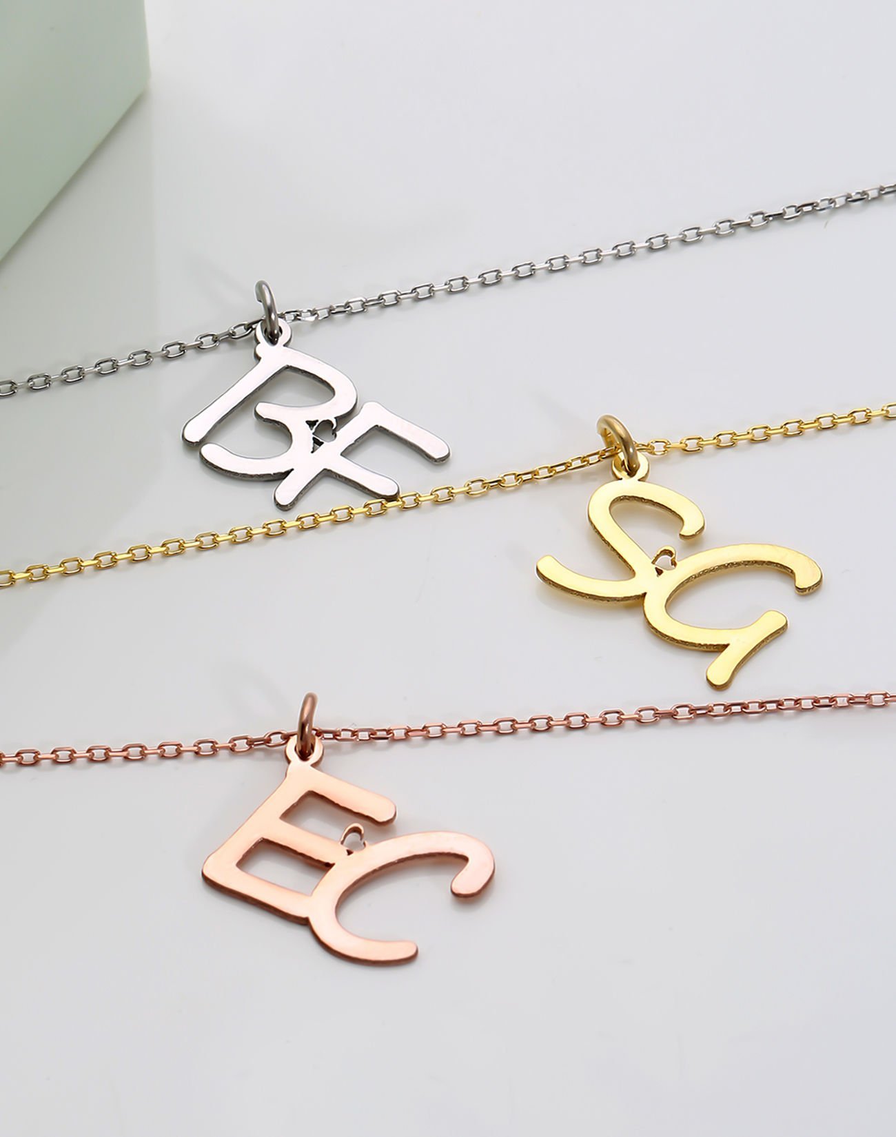 Kişiye Özel İki Harfli Gümüş Kadın Bilekliği