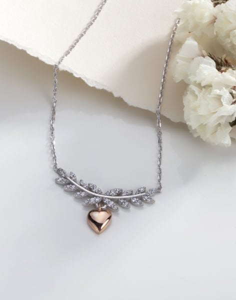 Kalbimin Tacı Gümüş Kalp Kolye