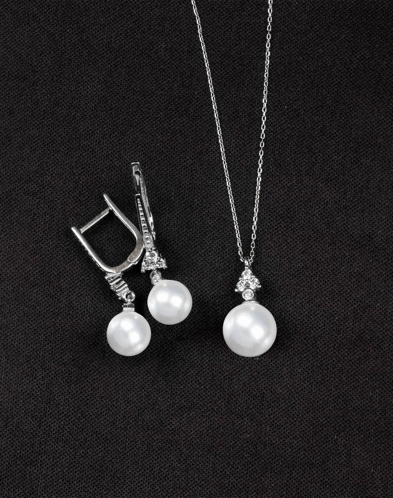 925 Ayar Gümüş Zirkon Taşlı Üçgen Küre İnci Set