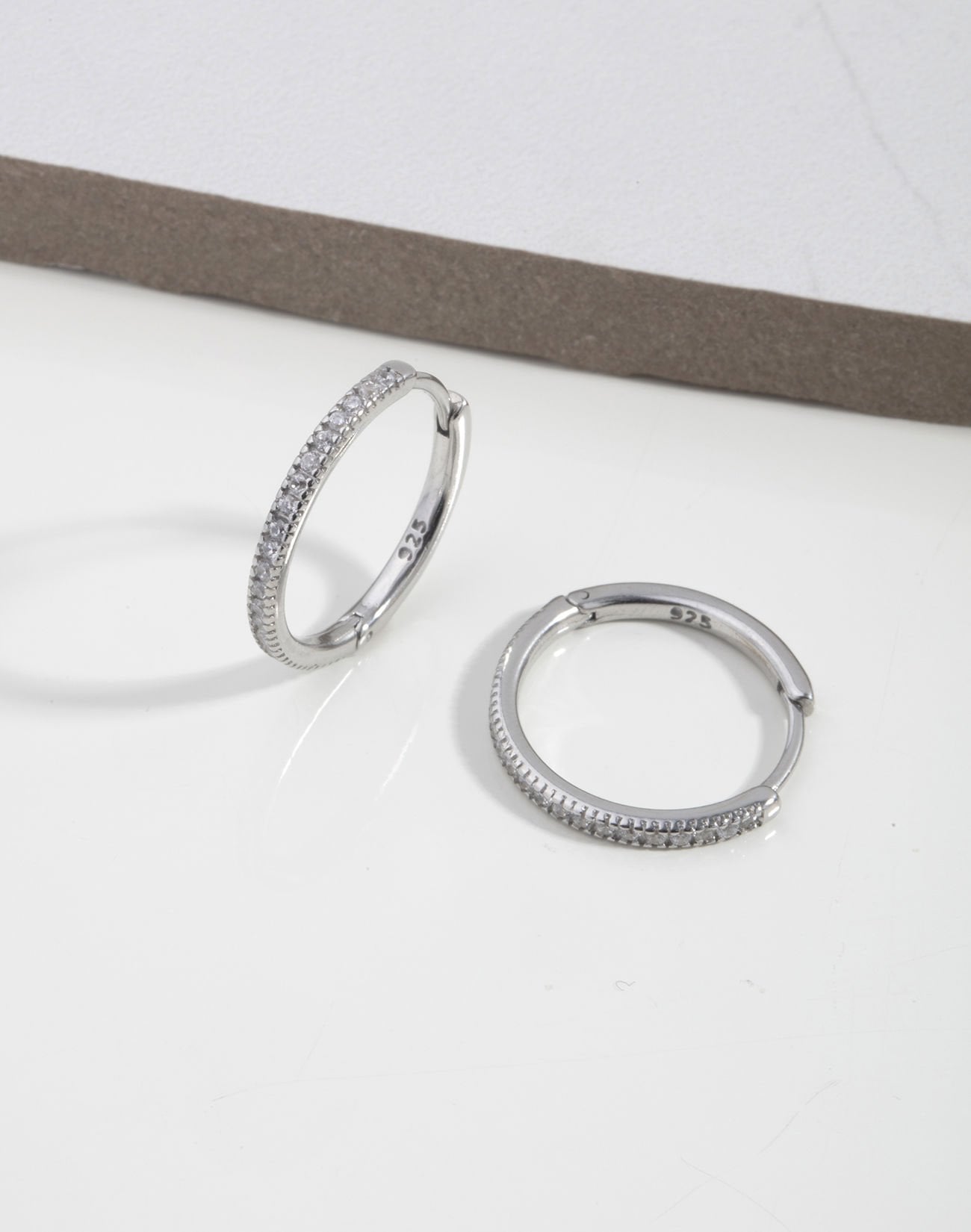 Gümüş Halka Küpe 3 RODYUM KAPLAMA