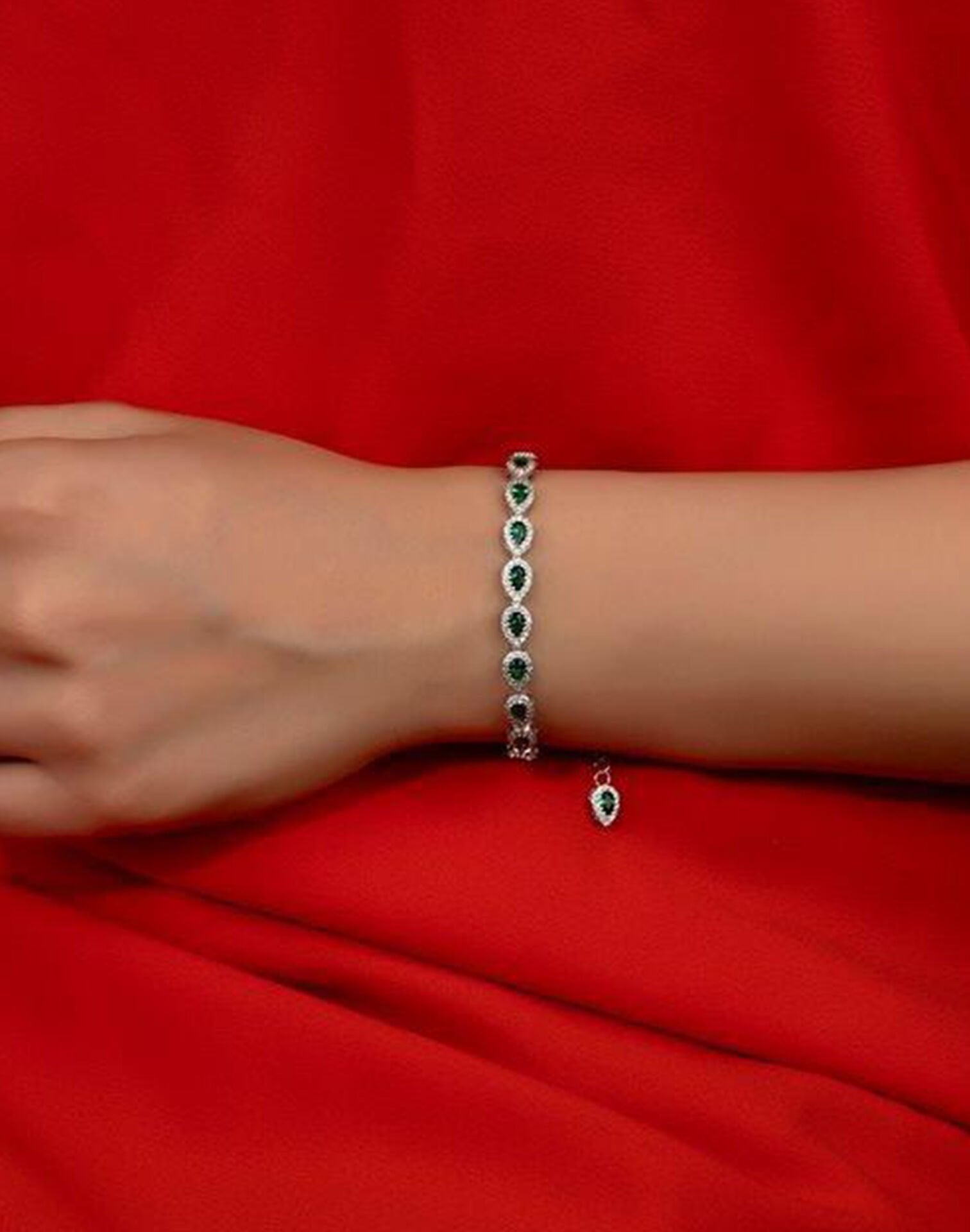 Damla Yeşil Taşlı Gümüş Suyolu Bileklik