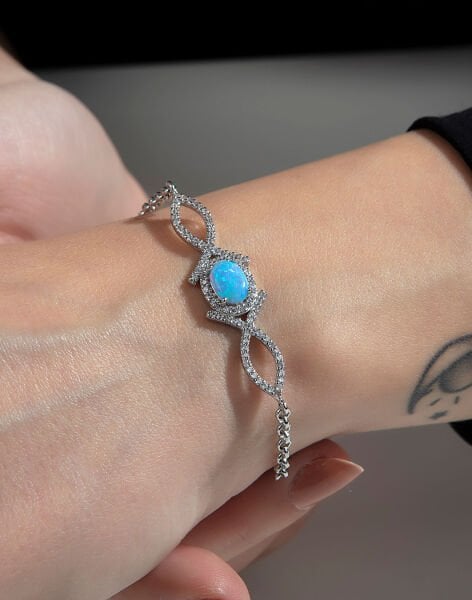 Opal Taşlı Sonsuz Işıltı Modeli Gümüş Bileklik