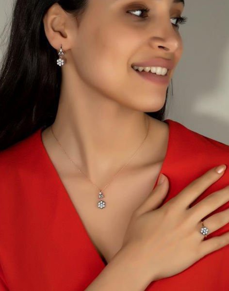 Elmas Montürü Gümüş çiçek Modeli Takı Seti