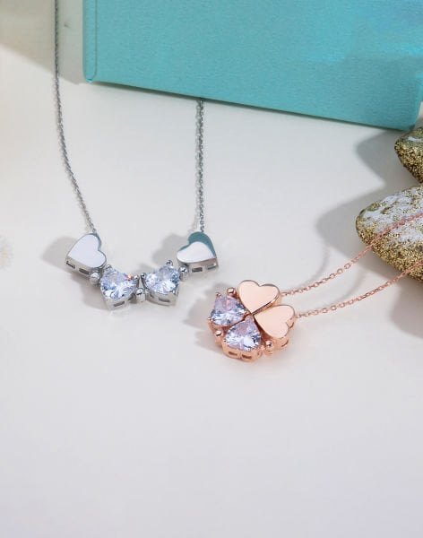 Mıknatıslı Kalp Yapraklı Yonca Tasarımı Gümüş Kolye