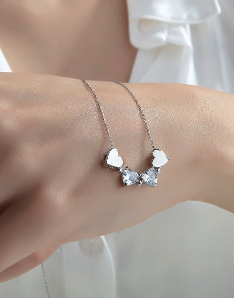 Mıknatıslı Kalp Yapraklı Yonca Tasarımı Gümüş Kolye Rodyum Kaplama